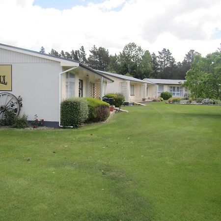 Cromwell Motel Exterior photo