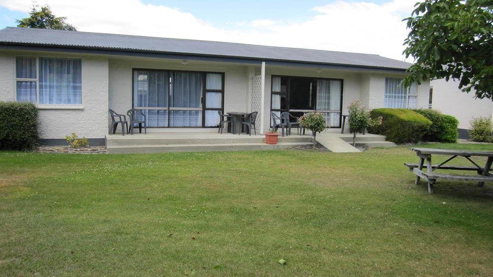 Cromwell Motel Exterior photo